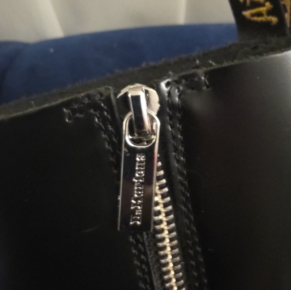 Dr. Martens 1B60 Britain XL leather knee-high platform boots. Size 7 - Picture 11 of 14